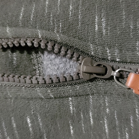 NWOT zip up sweater green with white accents by Castro size 8 to 10 front pocket - Picture 4 of 16